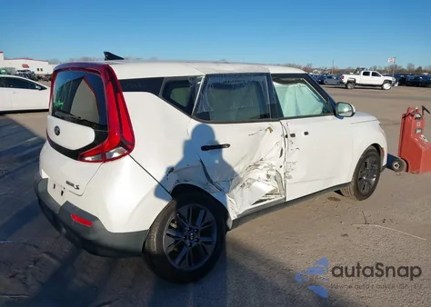 2021 Kia Soul S z USA, uszkodzony, nr VIN KNDJ23AU9M7146752